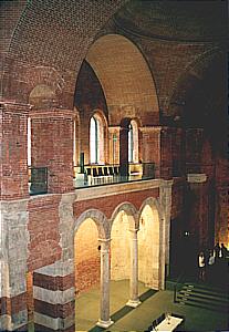 souther-western aisle with gallery, ground floor, upper floor